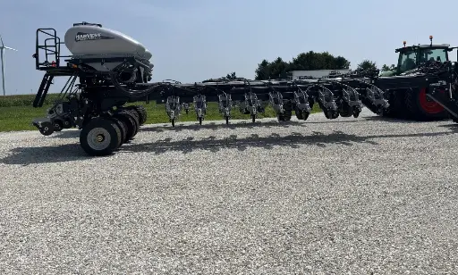 2024 60' Harvest International Planter With SuperMuck